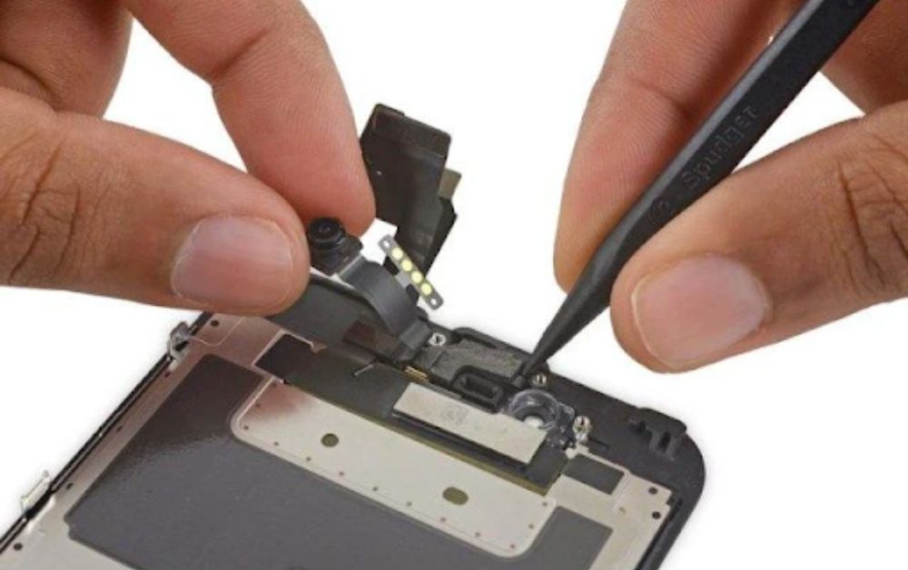Khắc phục lỗi sọc màn hình bằng các cấu nối lại cáp màn hình 