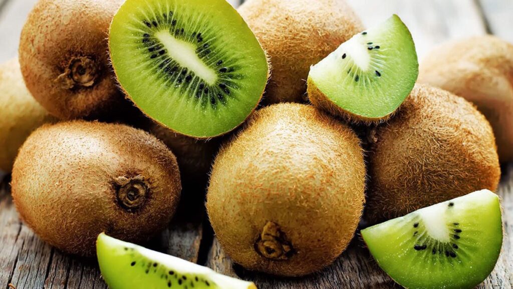 Kiwi chứa nhiều chất xơ lành mạnh hỗ trợ giảm cân 