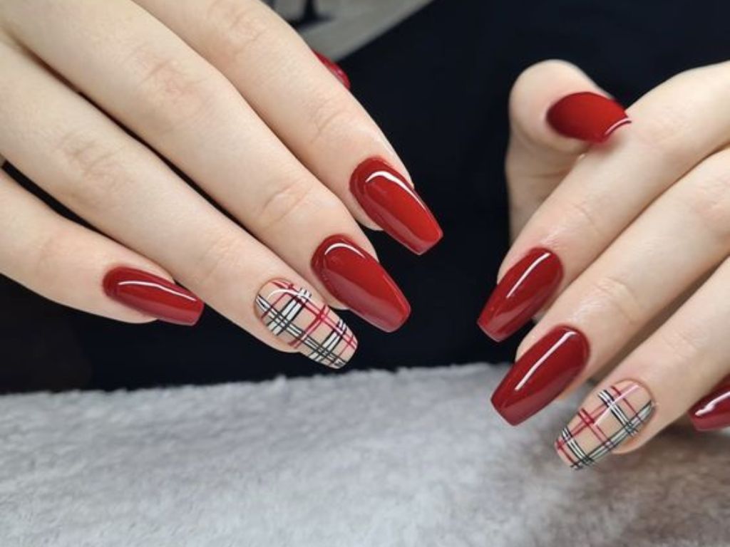 Mẫu nail rất đẹp nhẹ dịu red color sang trọng trọng