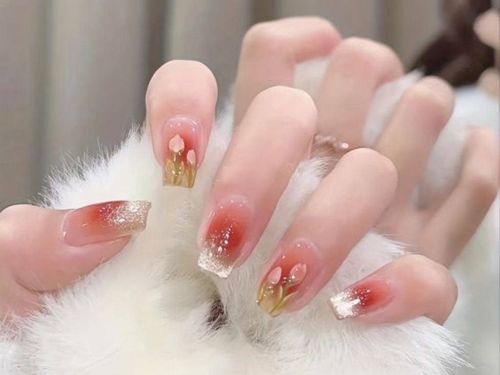 Mẫu nail rất đẹp nhẹ dịu cho một ngày Tết 