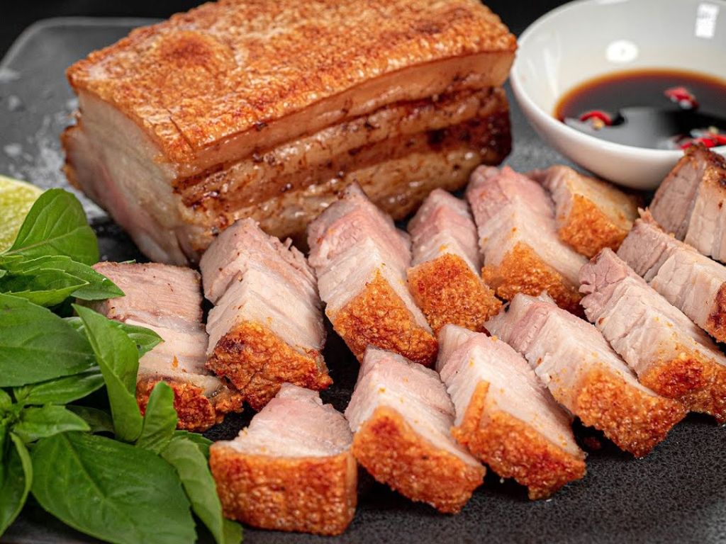 Thịt heo quay được làm từ nồi chiên không dầu