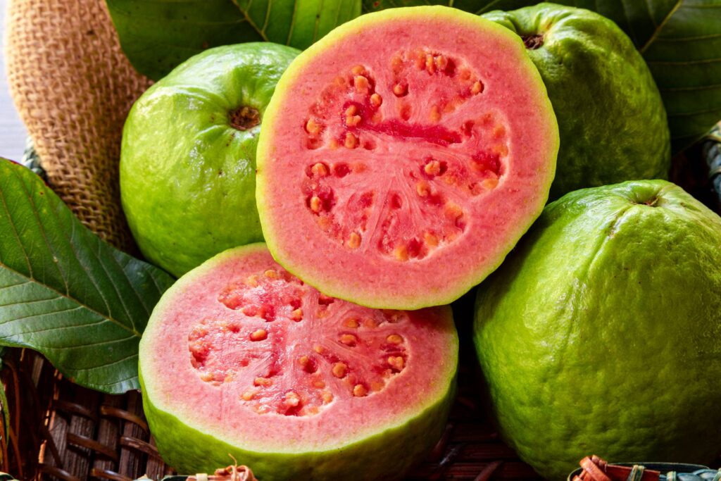 Ổi là thực phẩm giàu vitamin C