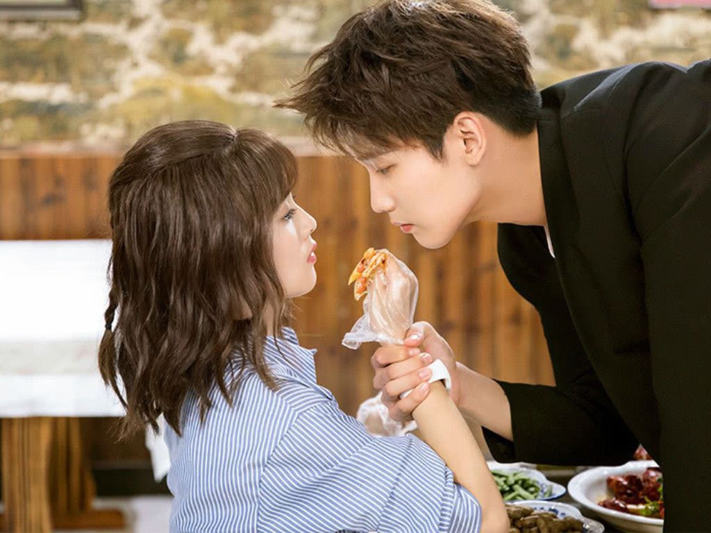 Thế Giới Nợ Tôi Một Mối Tình Đầu – Lucky’s First Love (2019)