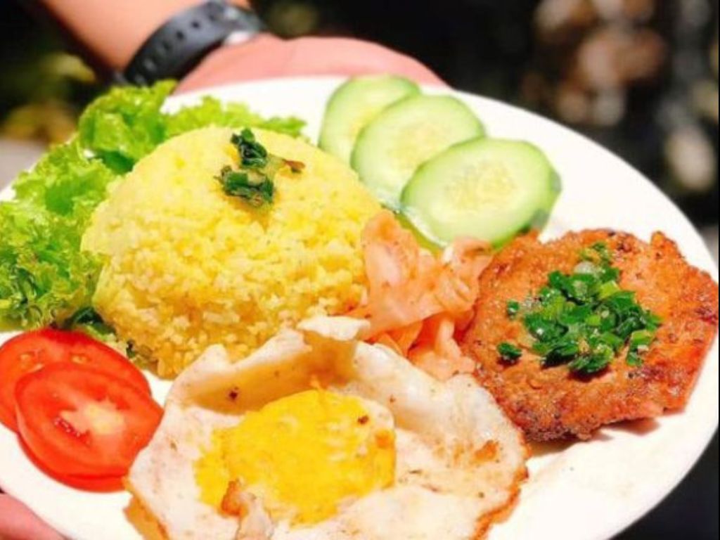 Cơm tấm full topping tại quán 419