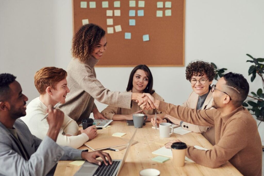 Chọn tuổi hợp với người sinh năm Nhâm Dần sẽ giúp công việc thuận lợi