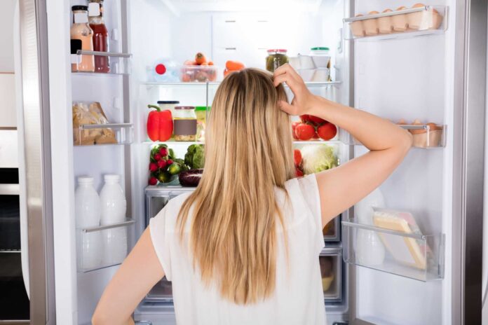 cách khử mùi tủ lạnh lâu ngày không dùng