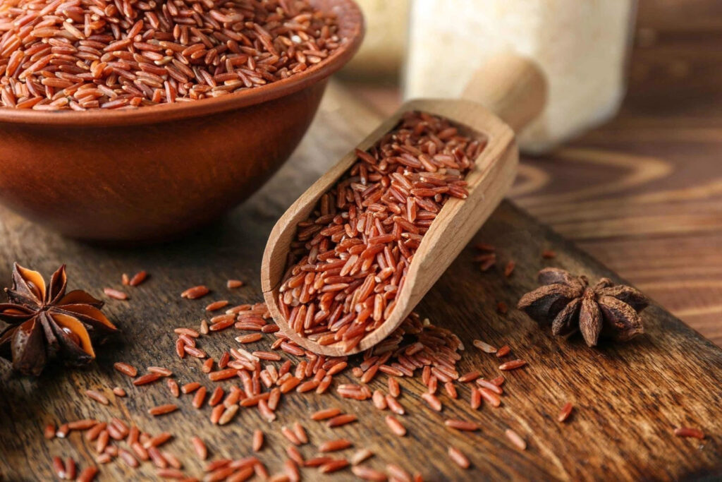 Cần rửa sạch gạo trước khi ngâm