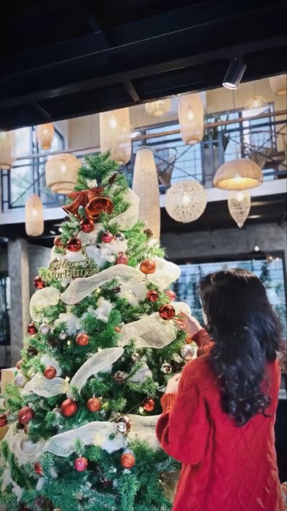 Chụp ảnh phía sau nhẹ nhàng, mỏng manh