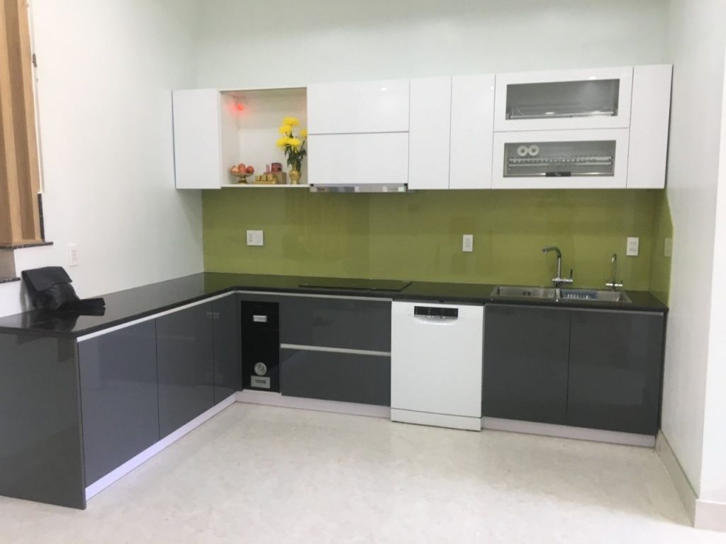 Đặt bàn thờ cúng ông Táo theo hướng Nam hoặc Bắc