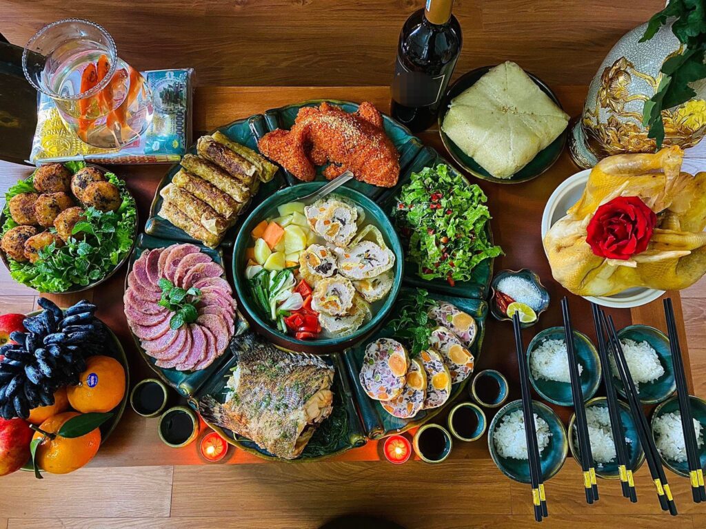 Mâm cỗ cũng gia tiên