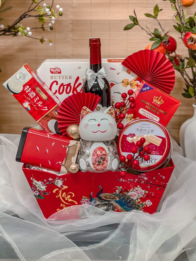 Nên lựa chọn những món quà có màu sắc tươi sáng, nổi bật