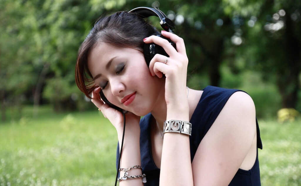 Nghe nhạc là một cách giảm stress tốt