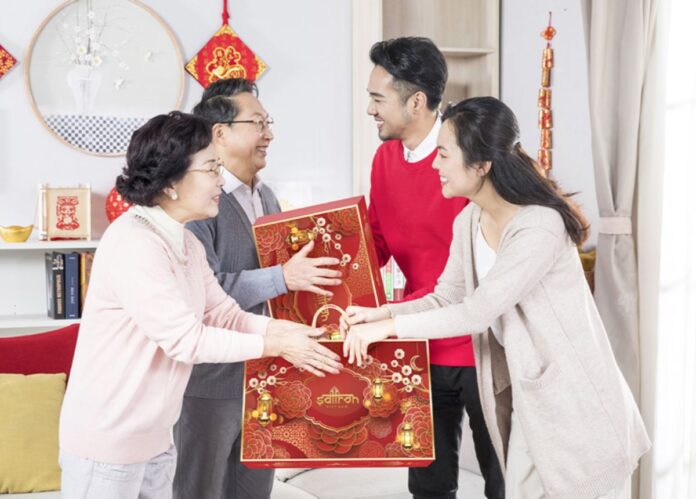 quà tết cho bố mẹ người yêu