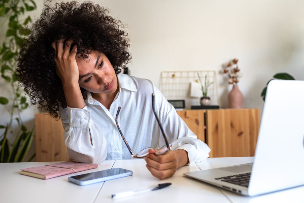 Stress kéo dài ảnh hưởng nghiêm trọng đến tinh thần và sức khỏe