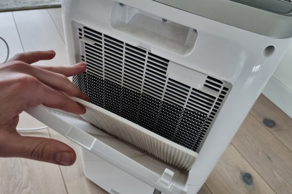 Cắm nhầm điện có thể làm cho máy lọc bị hư hỏng