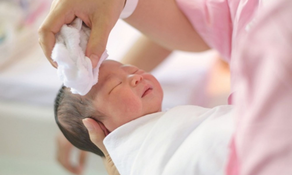 Bệnh nhiễm trùng da ở trẻ sơ sinh khá phổ biến Bệnh nhiễm trùng da ở trẻ sơ sinh khá phổ biến