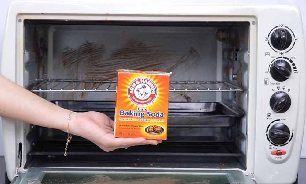 Baking Soda giúp làm sạch hiệu quả lò vi sóng Baking Soda giúp làm sạch hiệu quả lò vi sóng