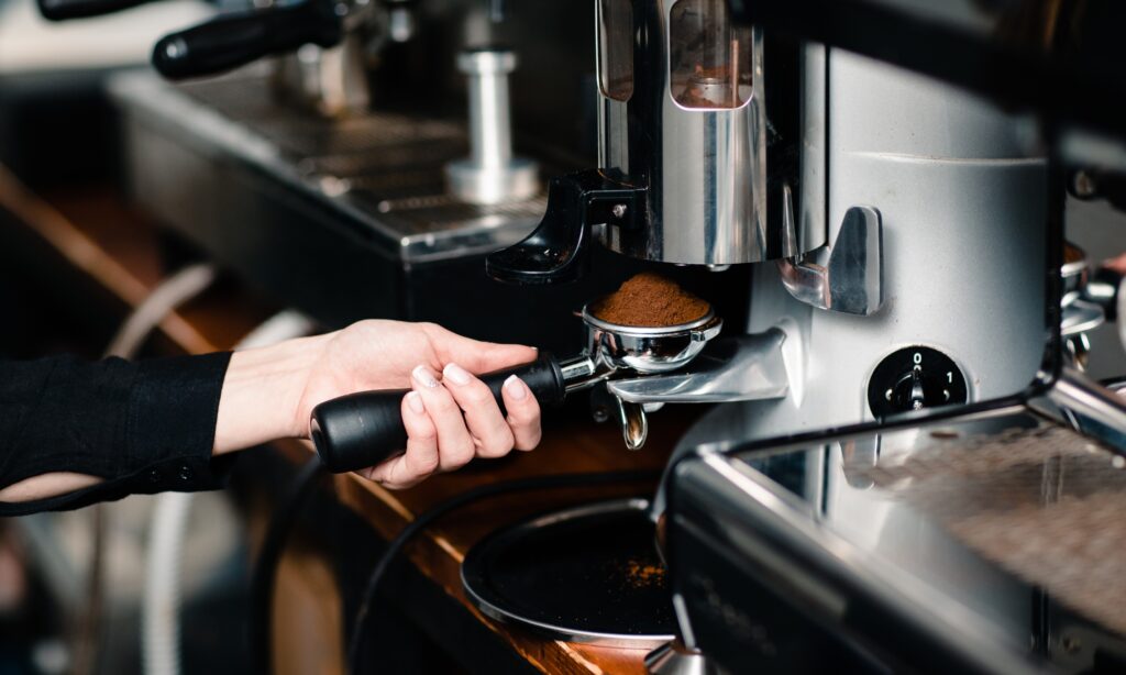 Sử dụng máy pha cà phê đúng giúp tăng tuổi thọ máy Sử dụng máy pha cà phê đúng giúp tăng tuổi thọ máy