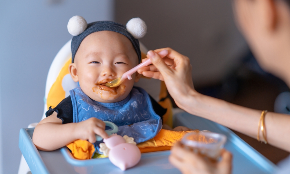Lưu ý khi cho bé ăn dặm Lưu ý khi cho bé ăn dặm