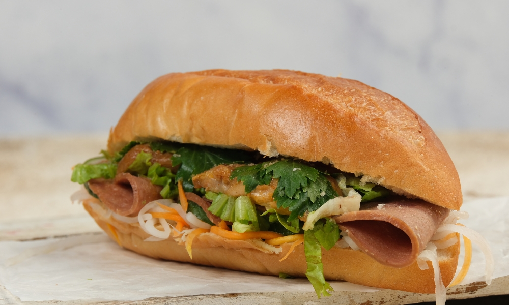 Kết hợp thêm để có món bánh mì đầy đủ dinh dưỡng Kết hợp thêm để có món bánh mì đầy đủ dinh dưỡng