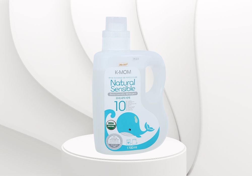 Nước giặt đồ cho trẻ sơ sinh hiệu K-Mom