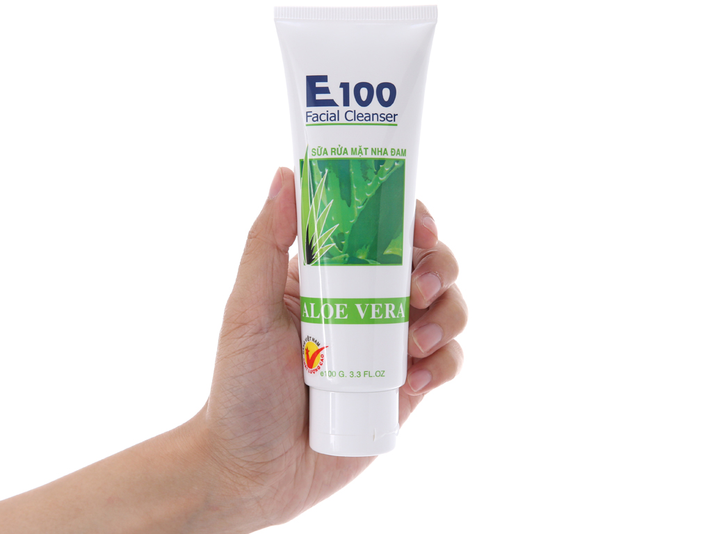 Sữa rửa mặt E100 nha đam