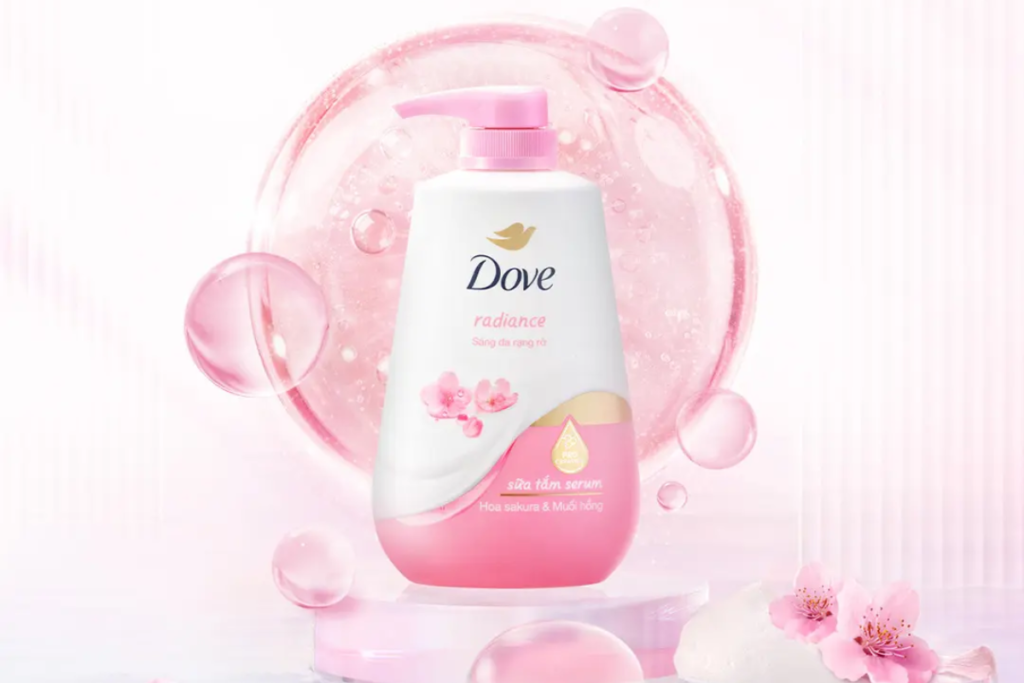 Sữa tắm trắng da cho nữ Dove Sakura Blossoms