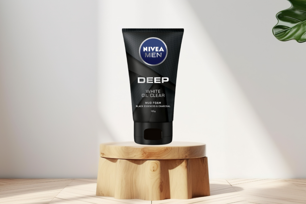 Sữa rửa mặt Nivea Men Deep Whitening Oil Clear