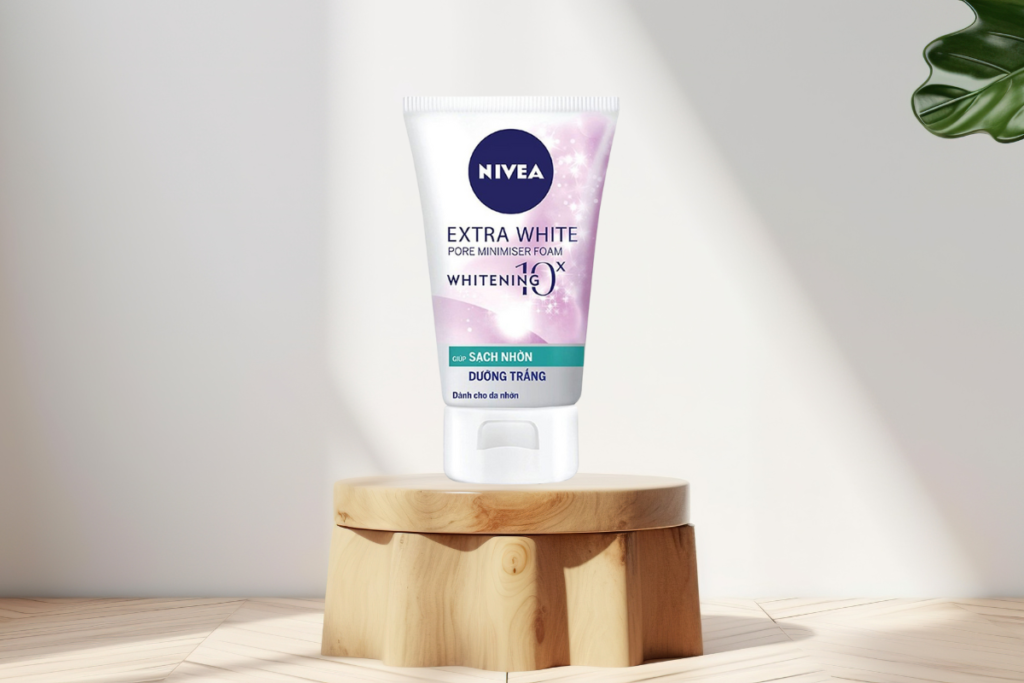 Sữa rửa mặt Nivea White Pore Minimiser Foam Whitening