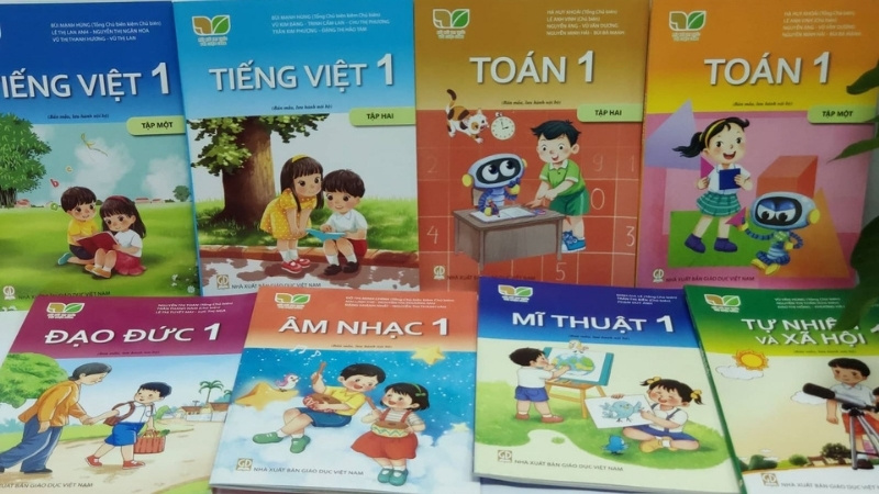 Mua sách giáo khoa lớp 1 theo combo trọn bộ thường tiện lợi hơn