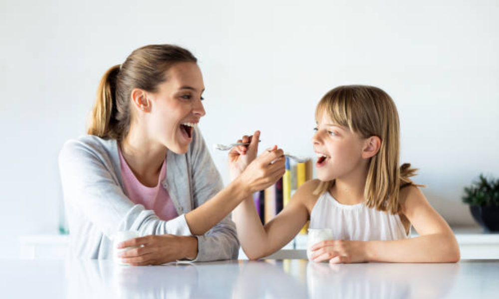 Cách làm sữa chua từ sữa tươi tốt cho sức khoẻ cả gia đình