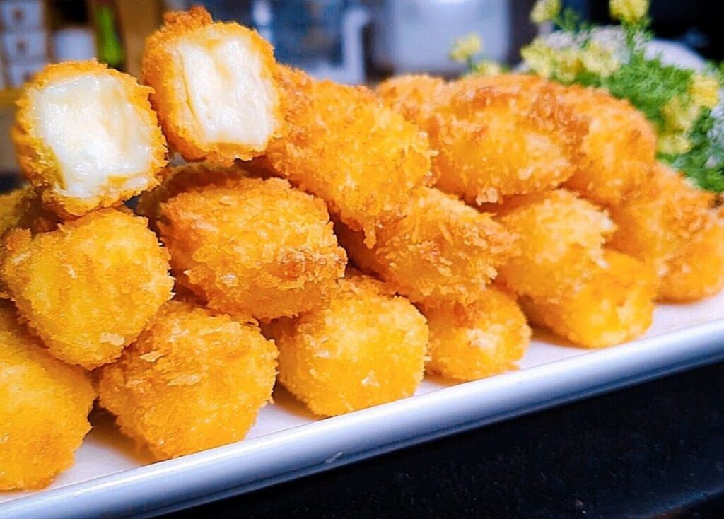 Cách làm bánh sữa tươi chiên với bột năng