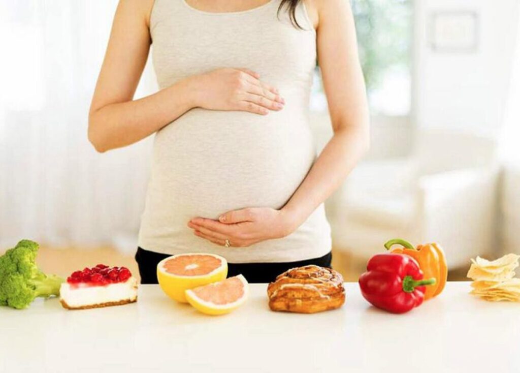 Những lưu ý về dinh dưỡng cho mẹ bầu