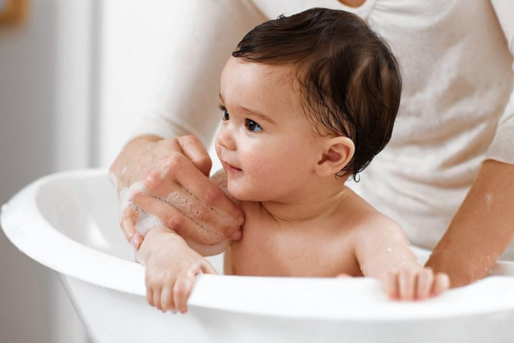 Giới thiệu sữa tắm cho bé
