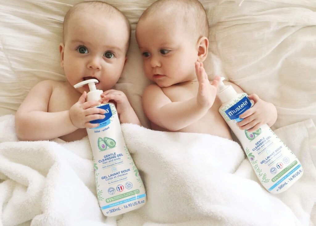 Sữa tắm gội Mustela