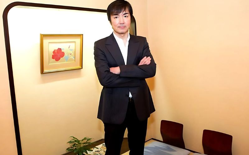 Higashino Keigo là một tượng đài văn học trinh thám hiện đại Nhật Bản