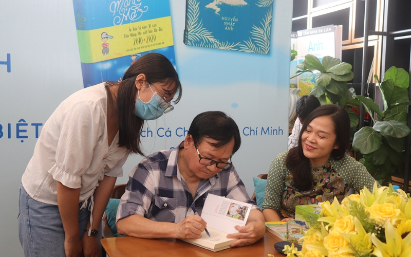 Các fan lâu năm của bác Ánh nhất định không thể bỏ qua tác phẩm này