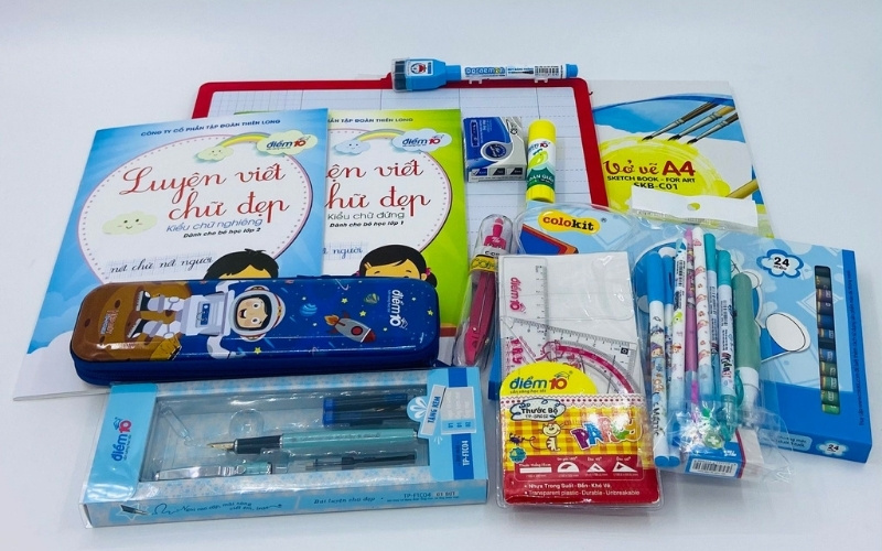 Đối với dụng cụ học tập, hãy chọn các sản phẩm từ thương hiệu uy tín