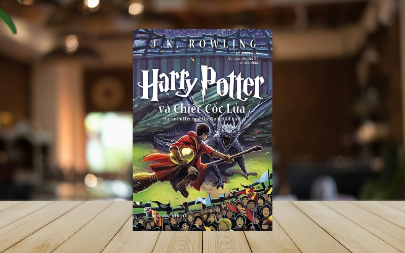 "Harry Potter và Chiếc Cốc Lửa" là phần thứ tư trong loạt tiểu thuyết fantasy