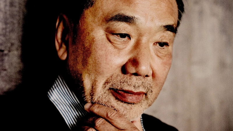 Tác giả Haruki Murakami – Bậc thầy của cõi mộng và hiện thực.