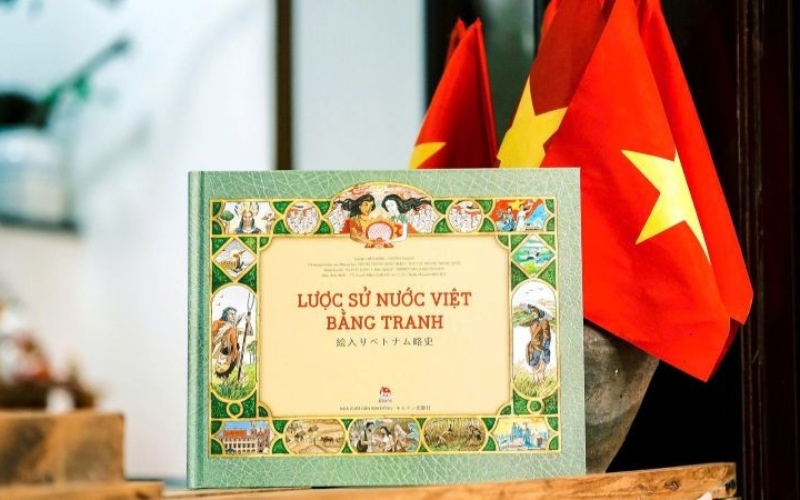 Tác giả Hiếu Minh kết hợp giữa tình yêu lịch sử và khả năng minh họa sinh động để tạo nên “Lược sử nước Việt bằng tranh"