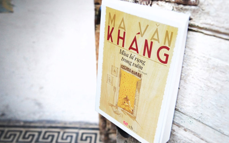 Cừ và Đông của Mùa lá rụng trong vườn là đại diện cho hai thái cực thất bại: nổi loạn mù quáng và thụ động bạc nhược