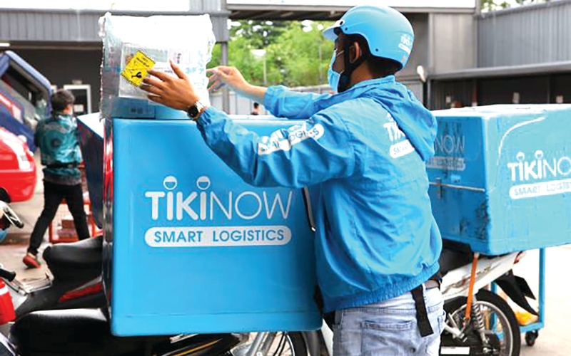 Mua sách Mùa lá rụng trong vườn tại Tiki