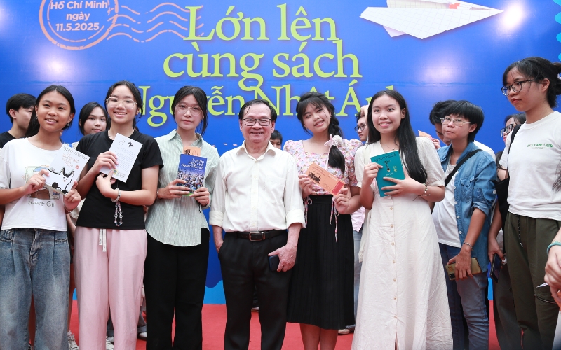Cuốn sách phù hợp với nhiều đối tượng độc giả, đặc biệt là các fan lâu năm của Nguyễn Nhật Ánh