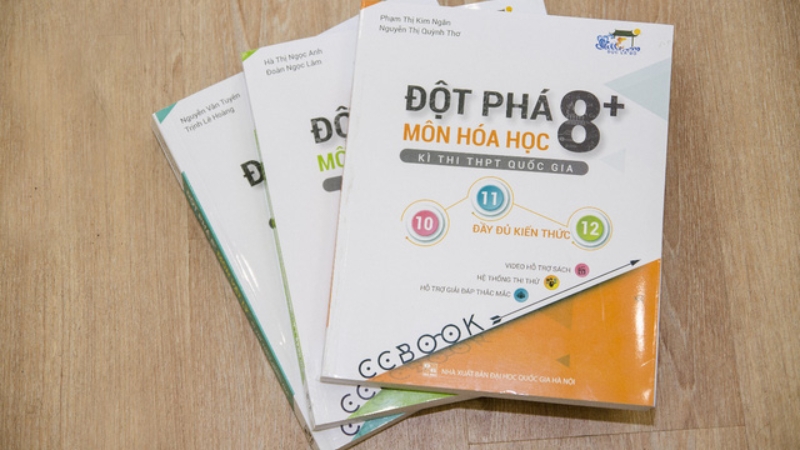 Phụ huynh nên chọn sách phù hợp với độ tuổi và sở thích của con
