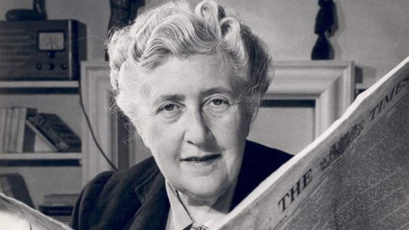 Tác giả Agatha Christie