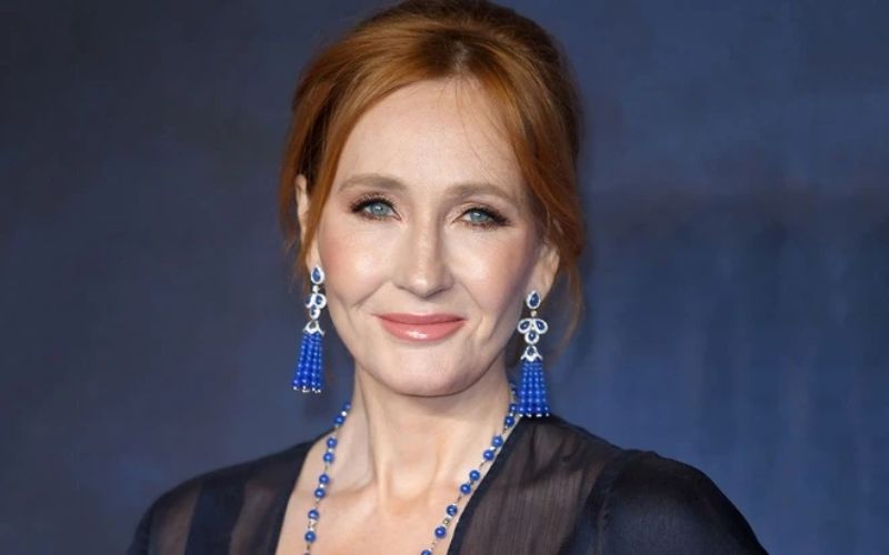Tác giả J.K. Rowling: đã kiến tạo thế giới phép thuật kỳ bí