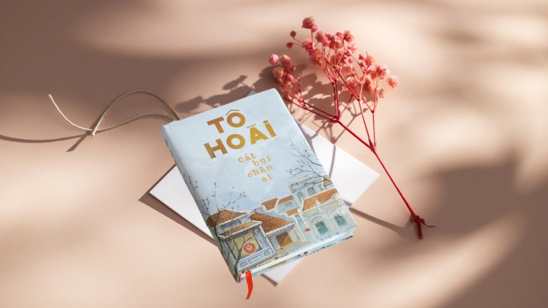 Trong Cát Bụi Chân Ai, Tô Hoài không đóng vai một nhà phê bình hay người phán xét