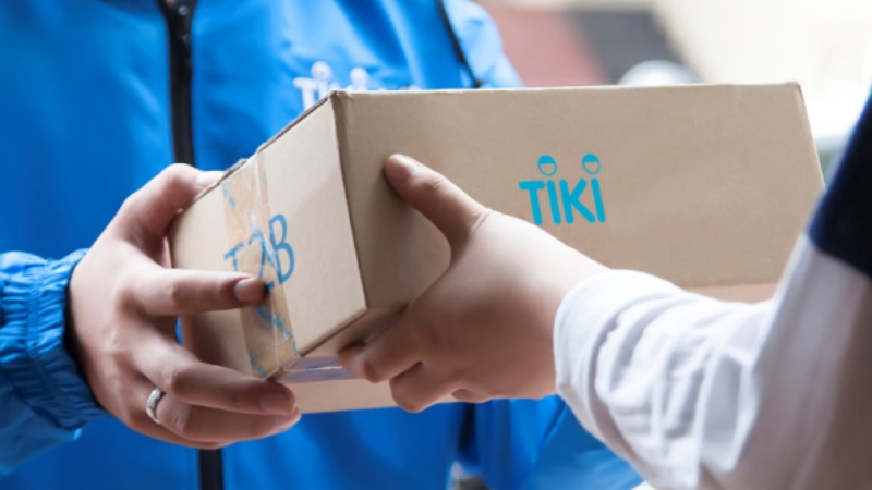 Mua sách Cát Bụi Chân Ai chính hãng tại Tiki