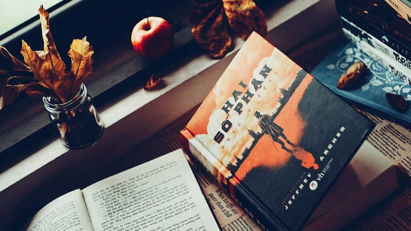 Lối kể chuyện của Jeffrey Archer rất lôi cuốn và dễ theo dõi
